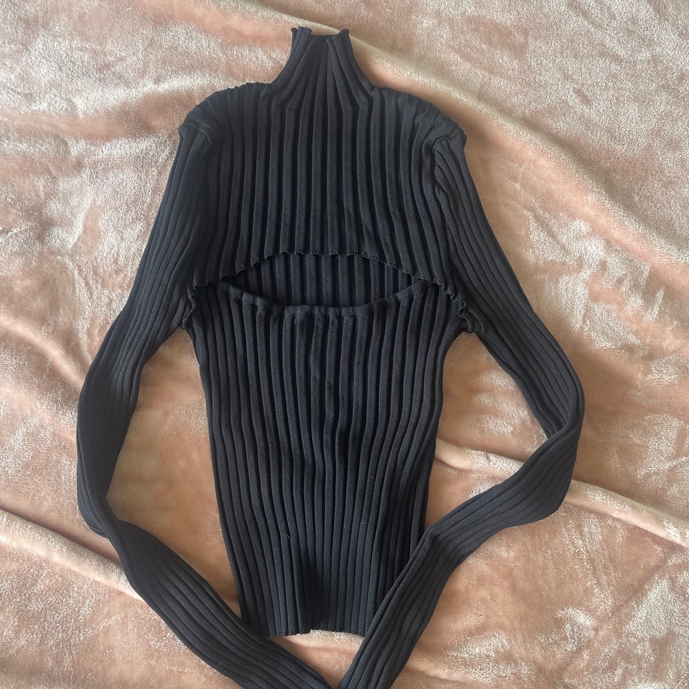 Windsor Black Ribbed Long Sleeve